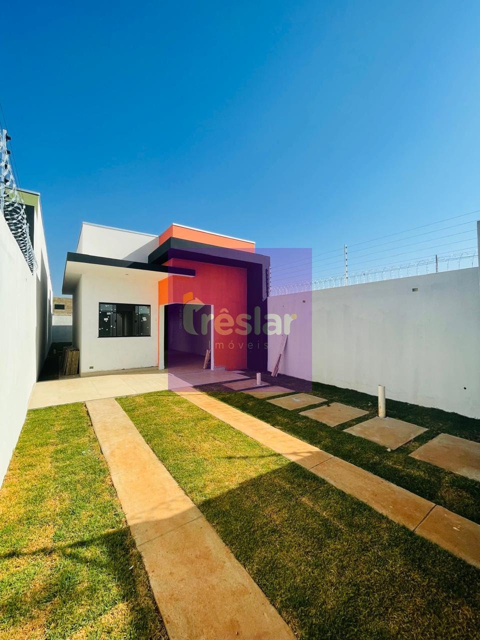 Casa à venda com 2 quartos, 2 banheiros, 2 vagas e 90m² no Bela Vista da Lagoa, Três Lagoas — foto principal