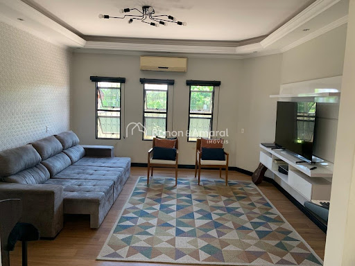 Casa, 3 quartos, 219 m² - Foto 1