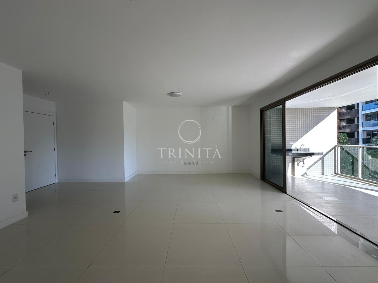 sala-trinitaimobiliaria-orobyornareilhapura