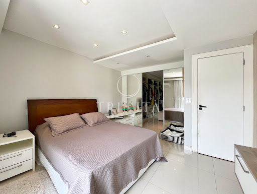 Art Life - Suite - Trinita