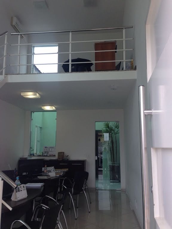 SALA COM MEZANINO