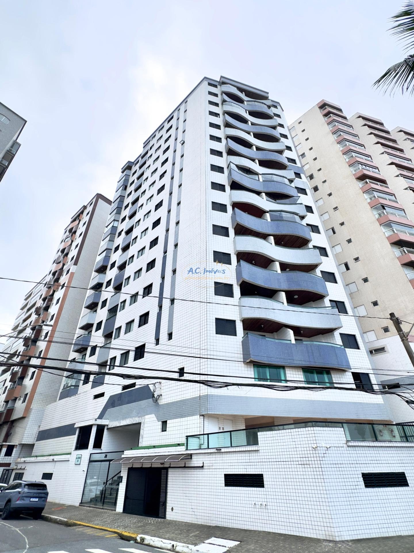Apartamento à venda com 1 quarto, 1 banheiro, 1 vaga e 43m² no Vila Assuncao, Praia Grande (SP) — foto 2 de 16