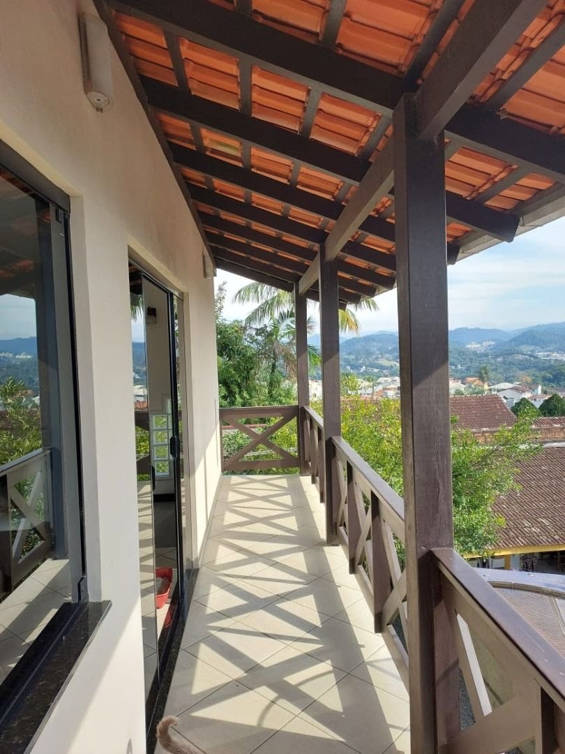 Casa à venda com 4 quartos, 1 suíte, 6 vagas e 230m² no Itoupava Norte, Blumenau (SC) — foto 5 de 11