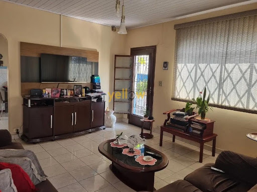 Casa Comercial à Venda em Arujá, 186m², 3 Dormitórios
