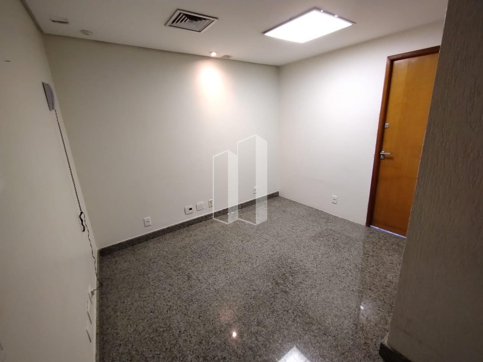 Comercial para alugar com 1 banheiro, 2 vagas e 32m² no Jardim Goiás, Goiânia (GO) — foto 7 de 28