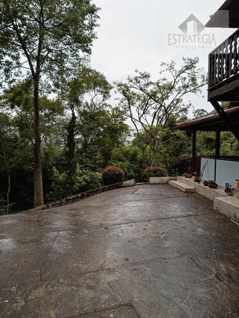 Casa à venda com 3 suítes, 4 vagas e 134m² no Samambaia, Petrópolis (RJ) — foto 17 de 21