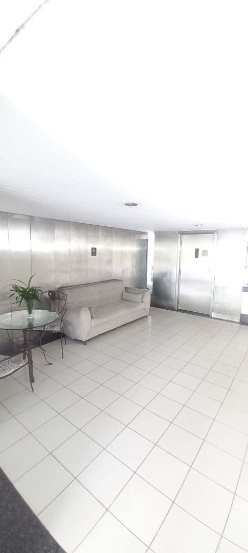 Apartamento à venda com 4 quartos, 1 suíte, 2 vagas e 180m² no Espinheiro, Recife (PE) — foto 18 de 27
