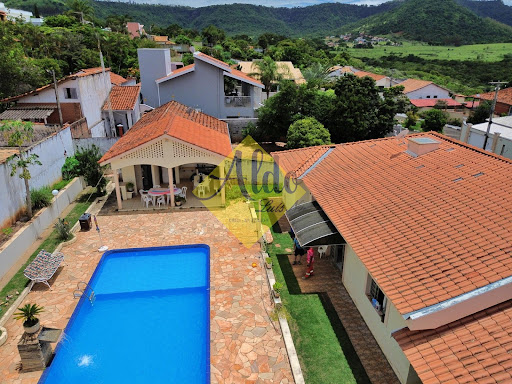Casa com edícula em Jd Itaquerê  -  São Pedro
