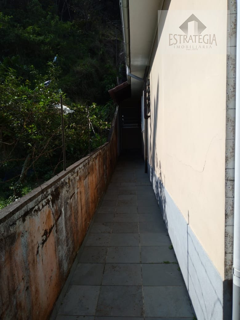 Casa à venda com 3 quartos, 3 banheiros, 2 vagas e 130m² no Bingen, Petrópolis (RJ) — foto 11 de 30