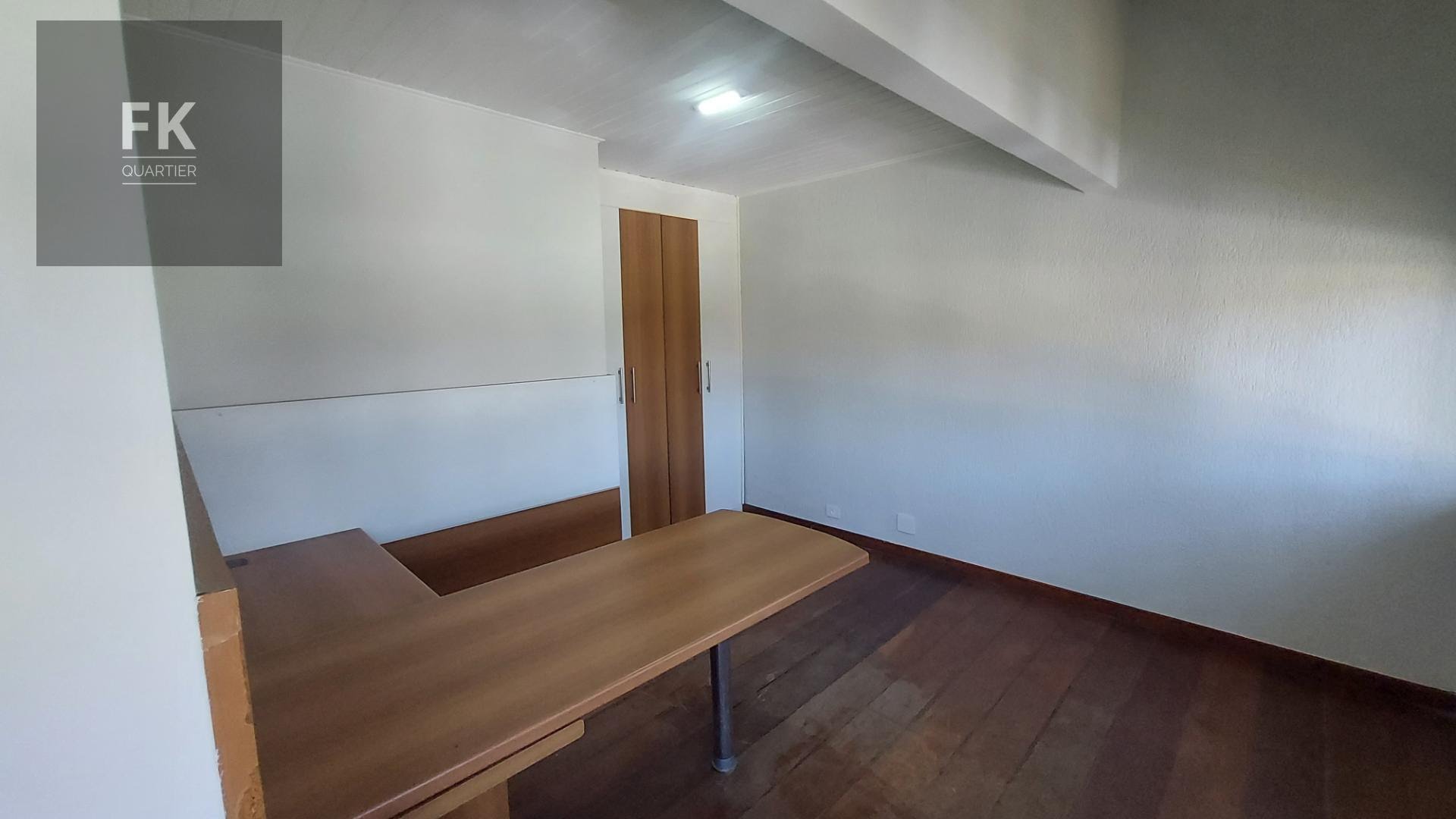 Casa à venda com 5 quartos, 4 suítes, 4 vagas e 250m² no Alphaville Residencial Dois, Barueri (SP) — foto 16 de 30