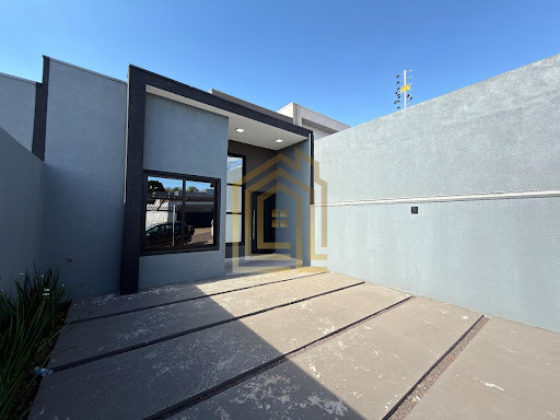 Casa com suite + 1 quarto, com grande sobra de terreno no bairro Veredas  -  Cascavel