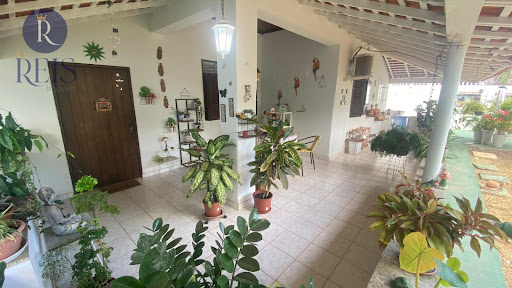 Casa no Olho D'Água com 3 Suítes e Espaço para sua Família