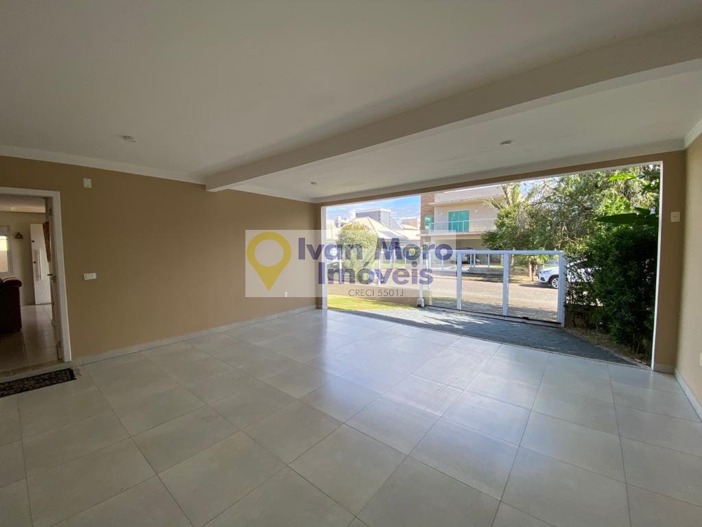 Casa à venda com 3 quartos, 3 suítes, 2 vagas e 204m² no Cachoeira do Bom Jesus, Florianópolis (SC) — foto 5 de 27