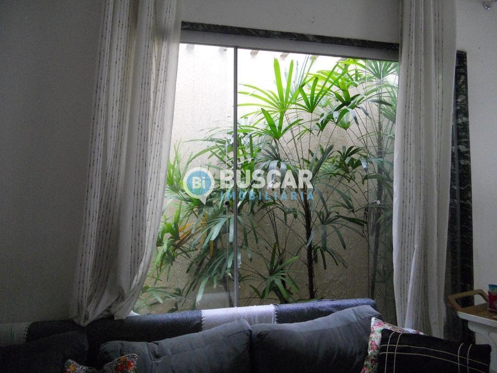 Casa à venda com 3 quartos, 2 suítes, 12 vagas e 468m² no Jardim Cruzeiro, Feira de Santana (BA) — foto 12 de 13