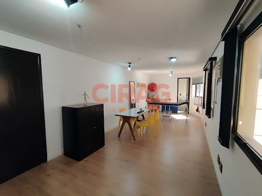 Investimento Inteligente na Bela Vista: Sala Comercial Espaçosa e Estrategicamente Localizada!