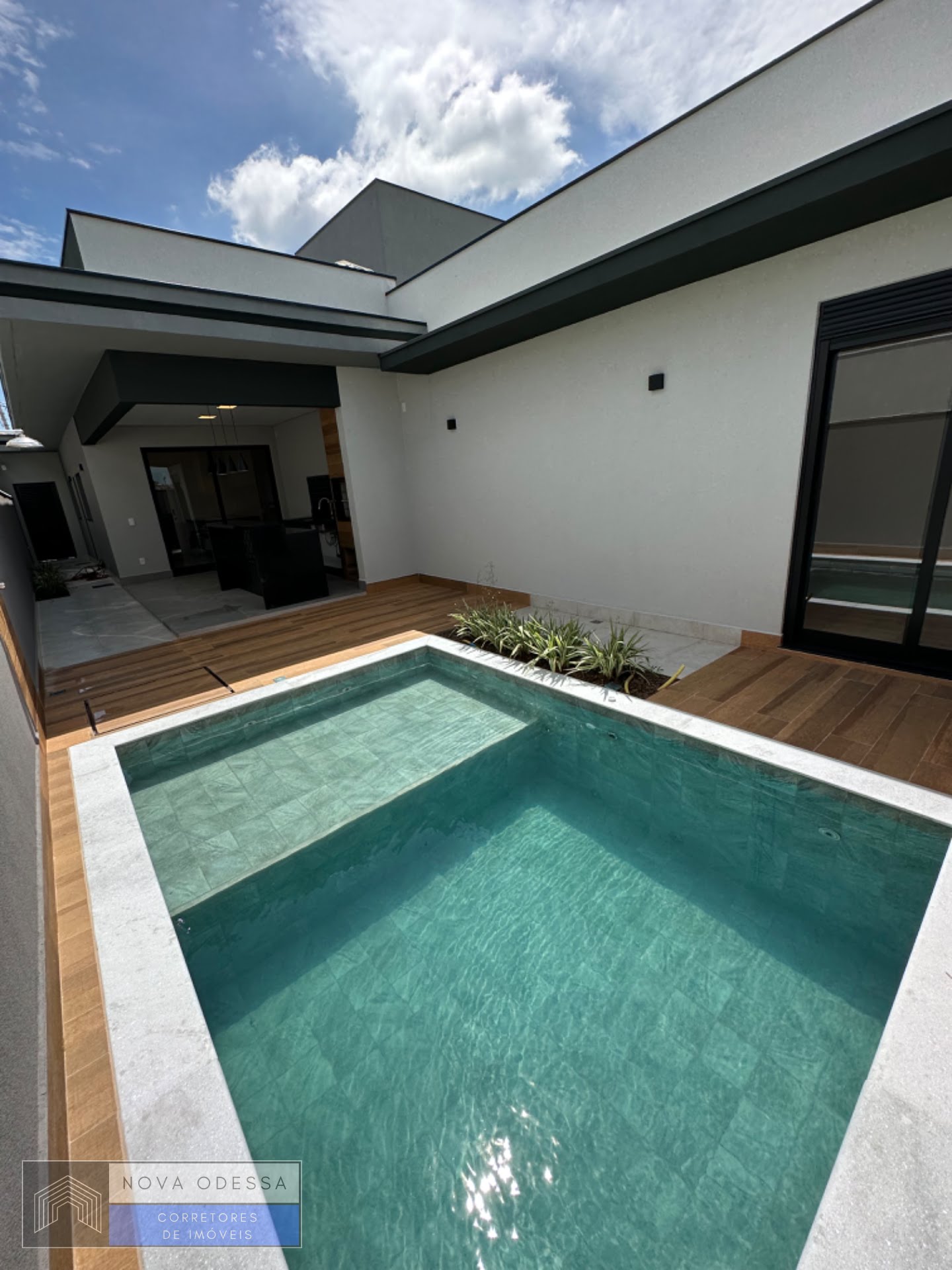 Casa de Luxo no Engenho Velho – Nova Odessa