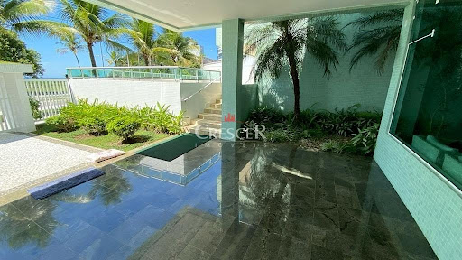 Cobertura Triplex beira mar para venda