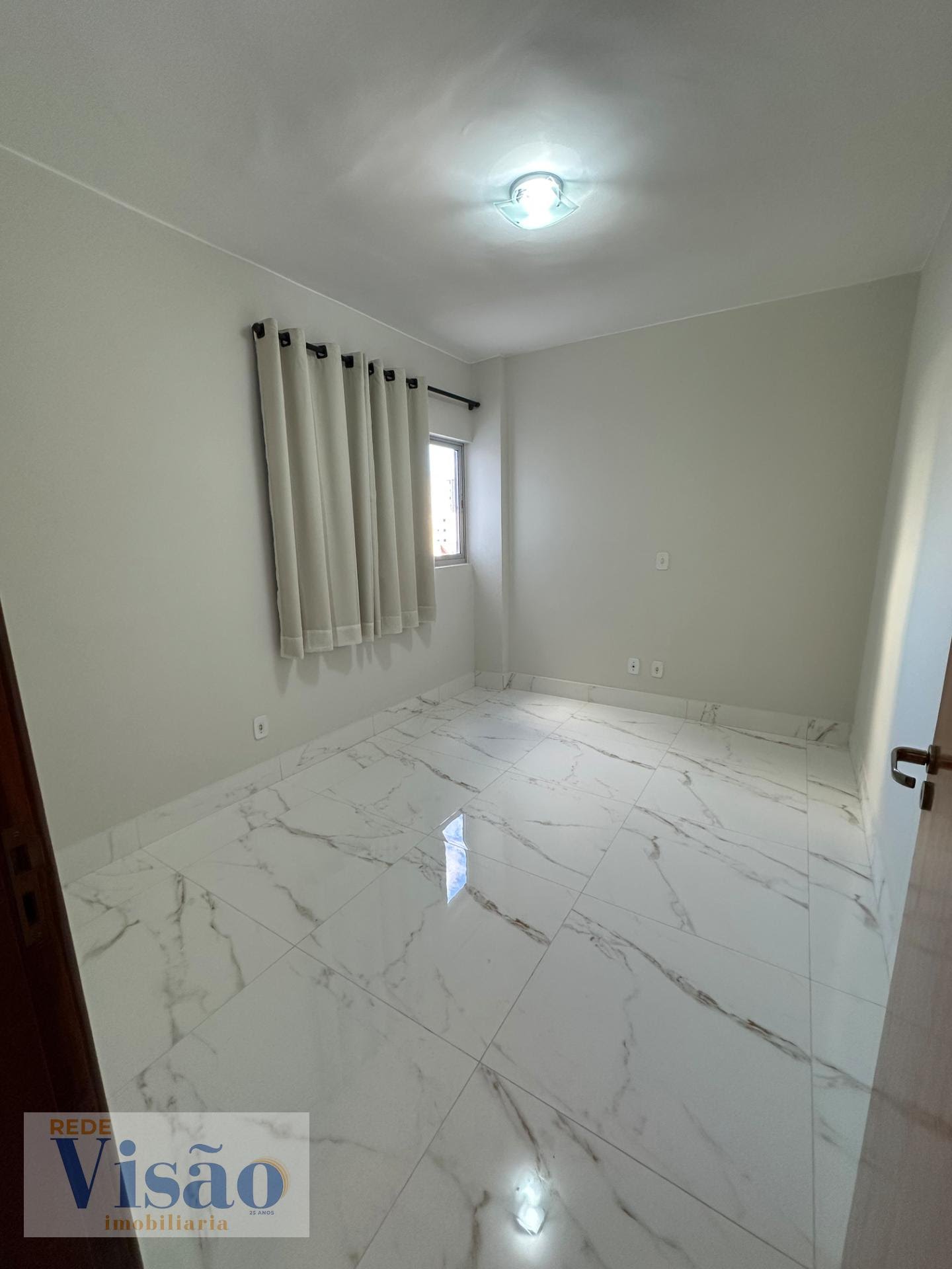 Apartamento para alugar com 2 quartos, 1 suíte, 1 vaga e 55m² no Jóquei Clube, Paracatu (MG) — foto 9 de 18