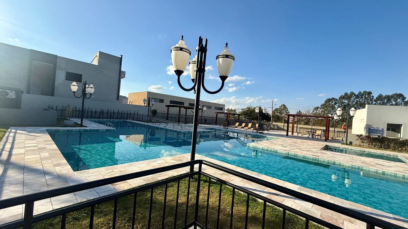 Casa à venda com 3 quartos, 3 suítes, 4 vagas e 172m² no Jardim Cybelli, Ribeirão Preto (SP) — foto 12 de 30
