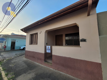 Casa em Av. Saudades  -  Amparo