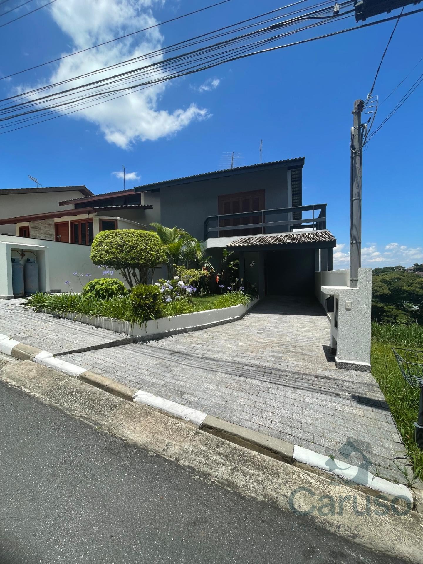 Casa à venda com 3 quartos, 1 suíte, 2 vagas e 267m² no Condomínio Arujazinho IV, Arujá (SP) — foto 2 de 29