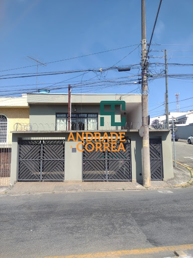 Casa de Esquina à Venda no Condomínio Flora | 3 Dormitórios | 1 Suíte | 2 Vagas | Jardim Armênia | Mogi das Cruzes/SP.