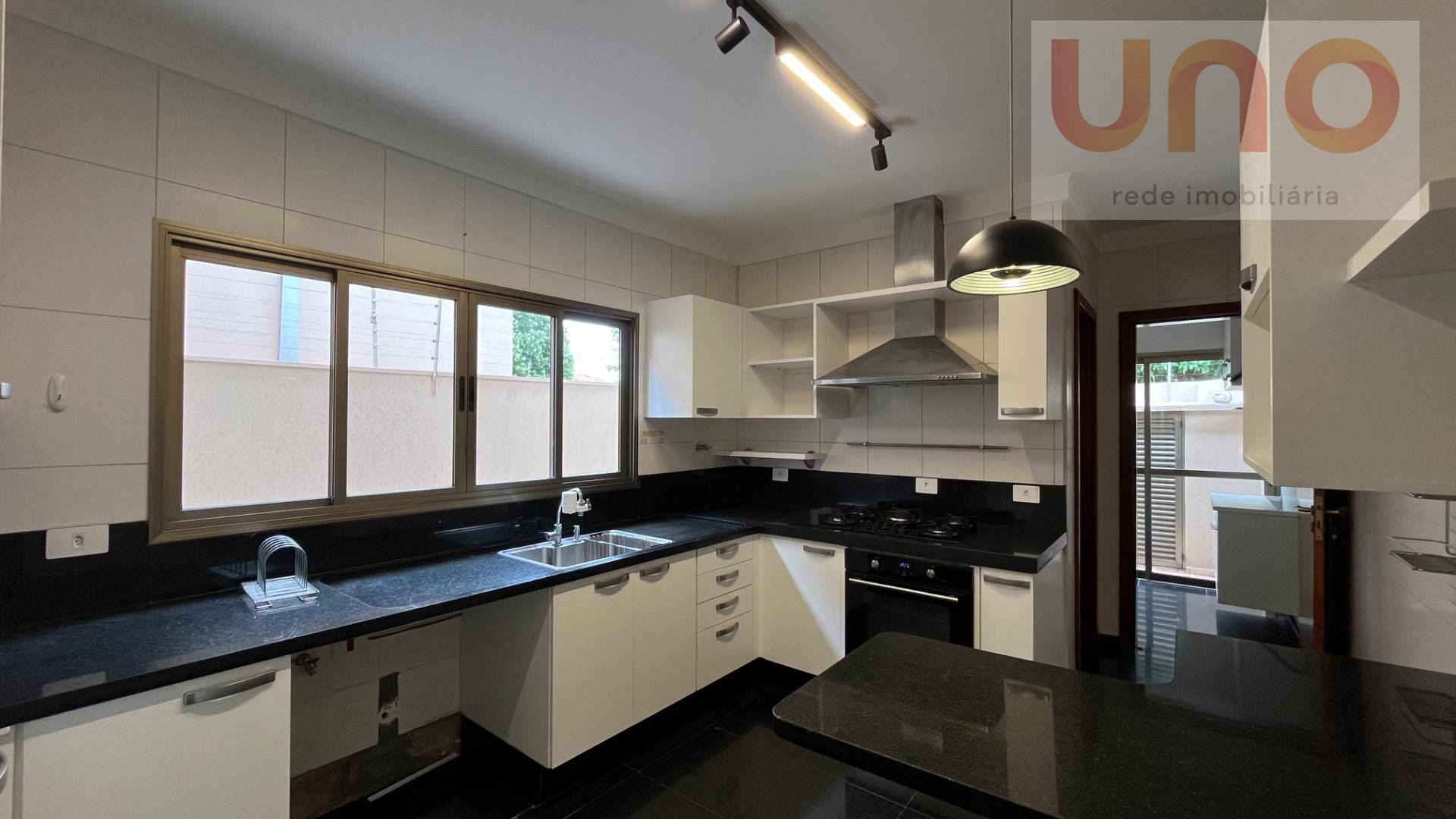 Casa à venda com 3 suítes, 4 vagas e 269m² no Jardim Autonomista, Campo Grande (MS) — foto 15 de 30