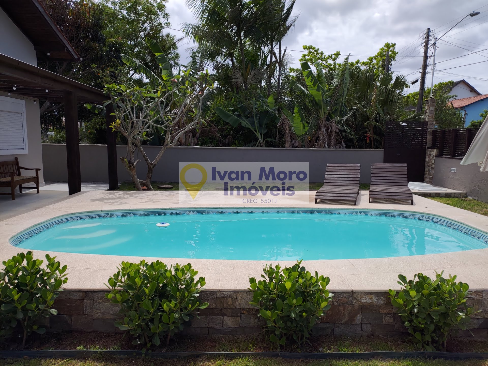 Casa para alugar com 4 quartos, 1 suíte, 4 vagas e 250m² no Daniela, Florianópolis (SC) — foto 6 de 30