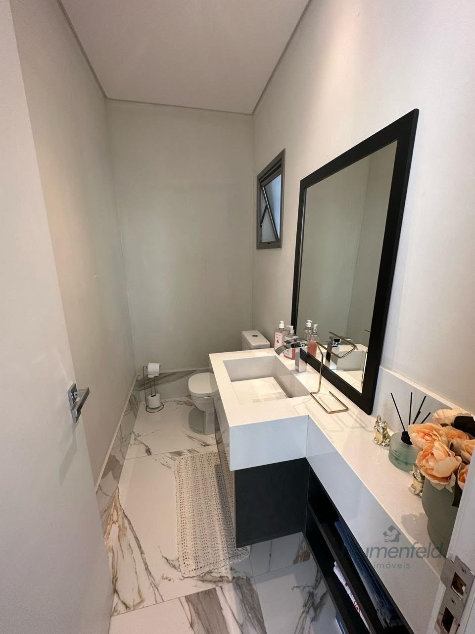 Casa à venda com 4 suítes, 6 vagas e 288m² no Condomínio Real Park, Arujá (SP) — foto 16 de 17