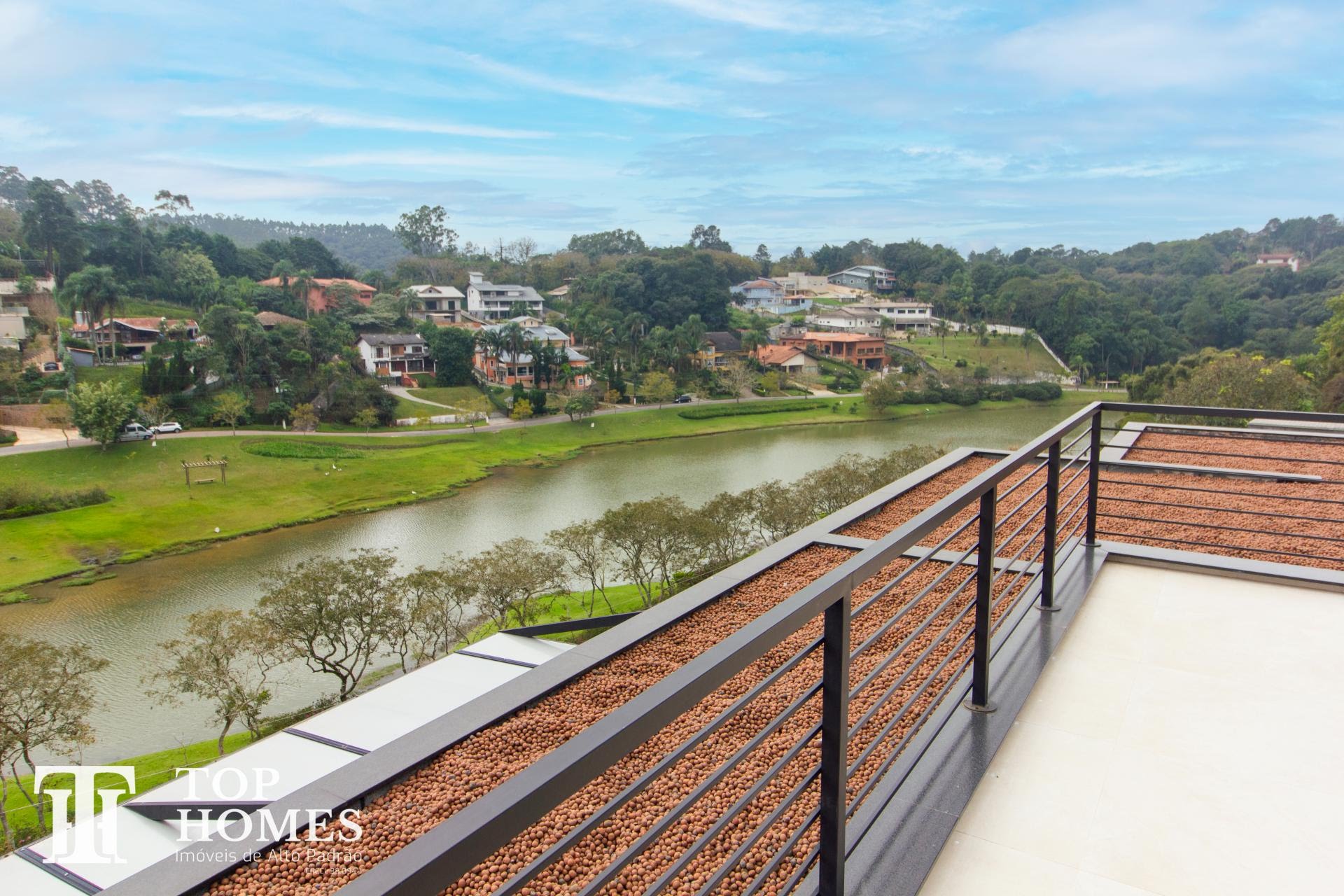 Casa de Alto Padrão nova à venda no condomínio Capital Ville I em Cajamar