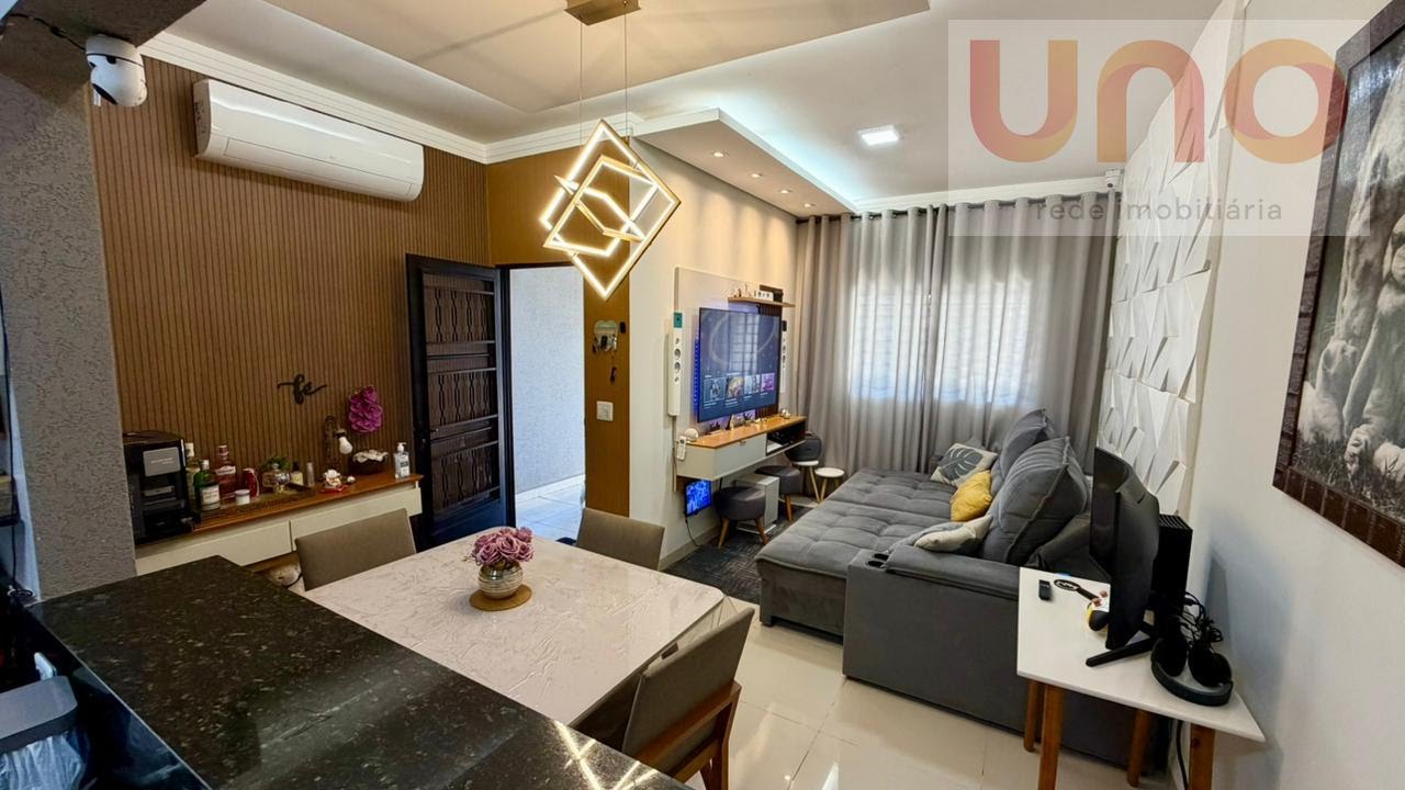 Casa em Universitário  -  Campo Grande
