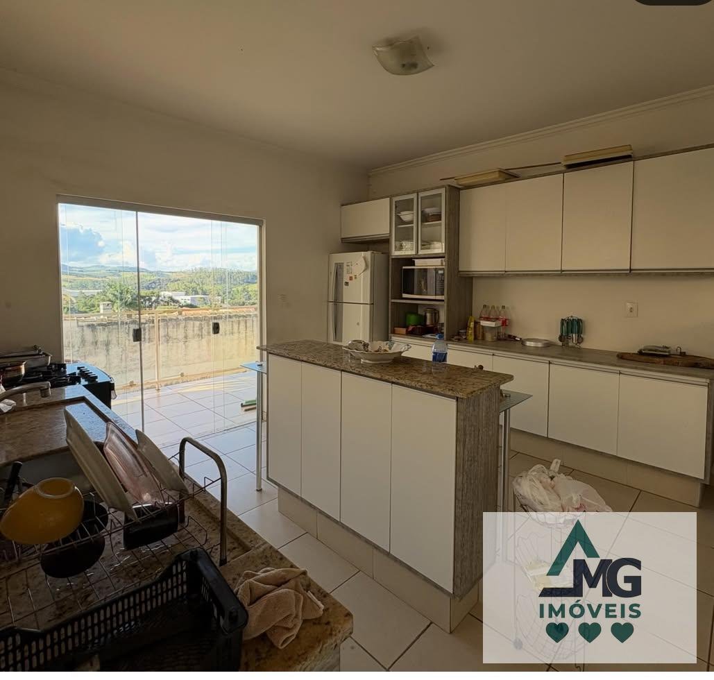 Casa à venda com 3 quartos, 1 suíte, 1 vaga e 274m² no São Conrado, Três Corações (MG) — foto 14 de 17