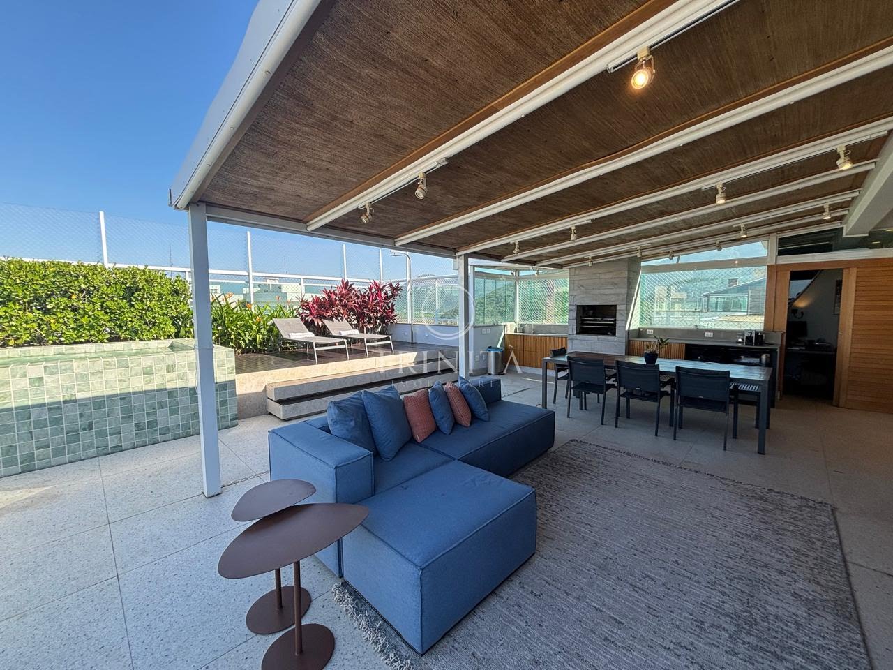 area-externa-pavimento-superior-cobertura-blue-vision-barra