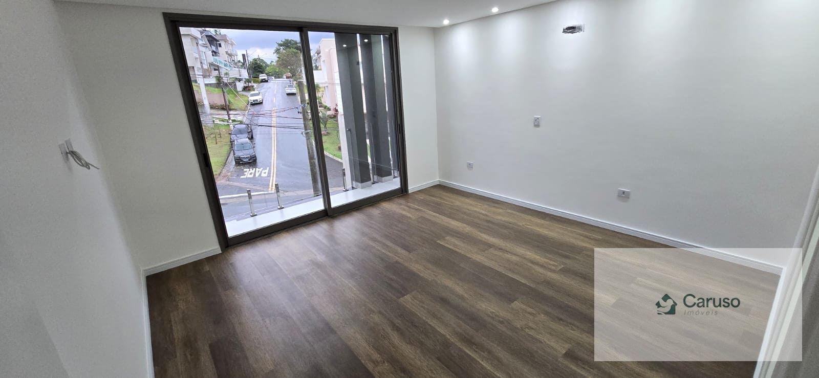 Casa à venda com 4 suítes, 4 vagas e 300m² no Condomínio Real Park, Arujá (SP) — foto 8 de 26