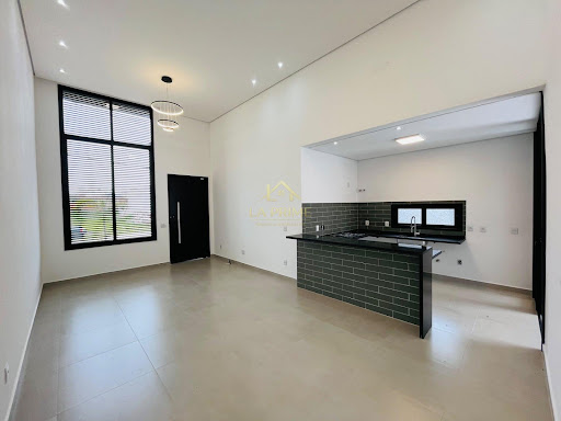 Casa em Condomínio no Jardim Novo Horizonte em Sorocaba, 140m²,  03 dormitórios, 03 suíte , 02 vagas de garagem.