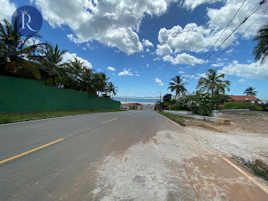 Terreno no Olho D'Água a poucos passos da Praia