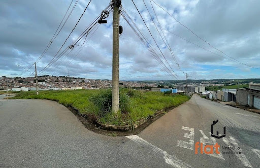 Lote à Venda no bairro Cores de Minas, Pará de Minas por R$200mil