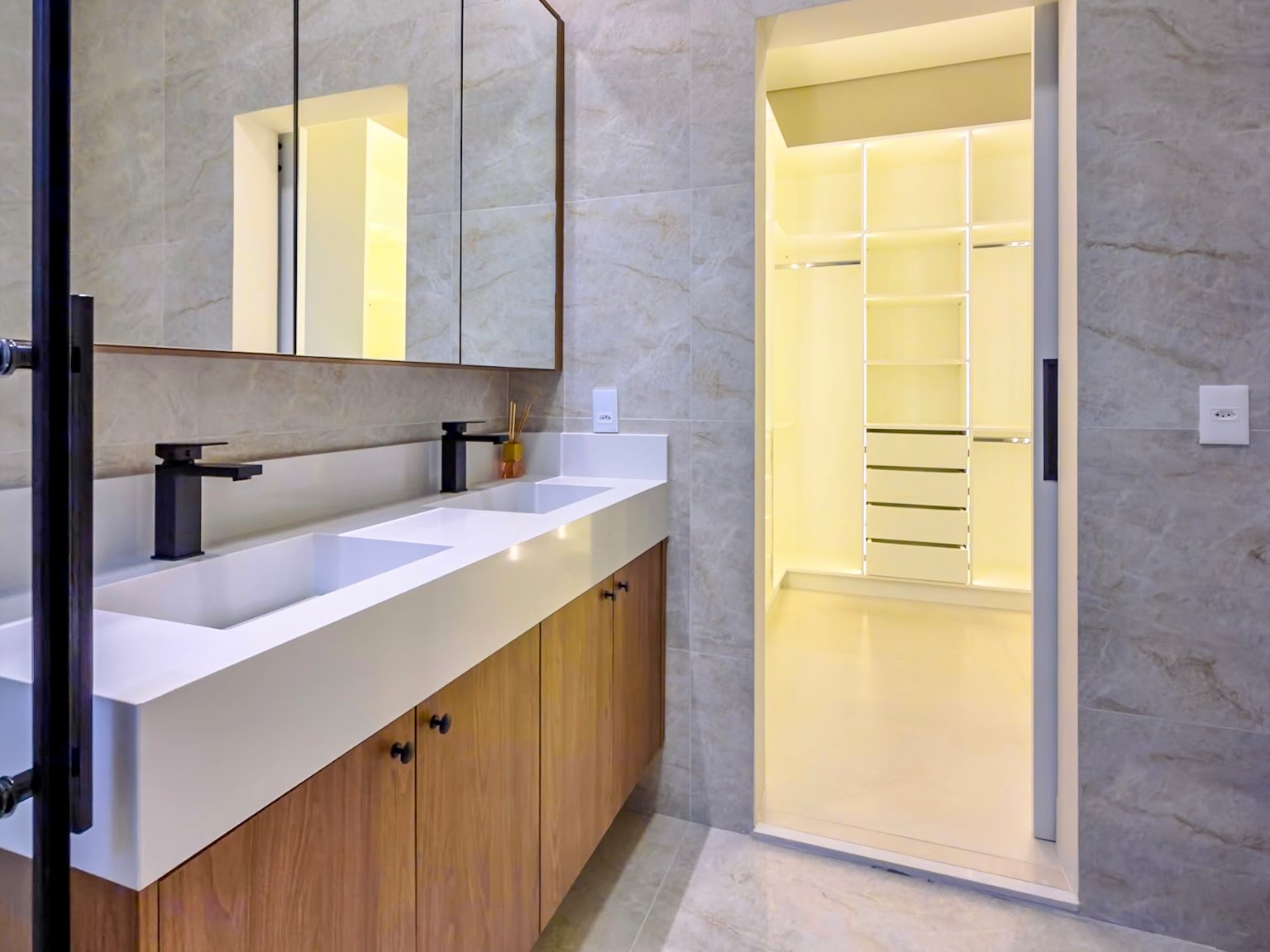 Casa à venda com 3 quartos, 3 suítes, 4 vagas e 193m² no Dona Maria Cândida, Indaiatuba (SP) — foto 18 de 30