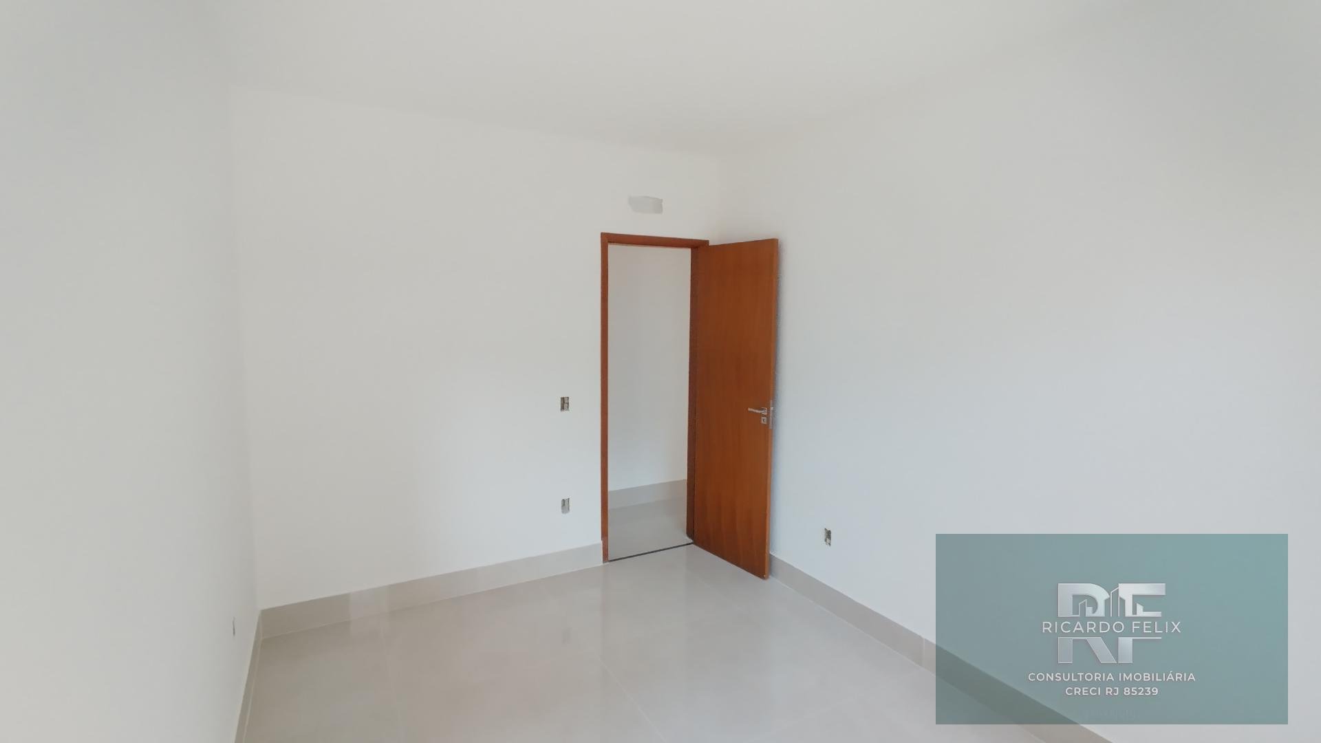 Casa à venda com 3 quartos, 1 suíte, 2 vagas e 210m² no Ouro Verde, Rio das Ostras (RJ) — foto 12 de 26