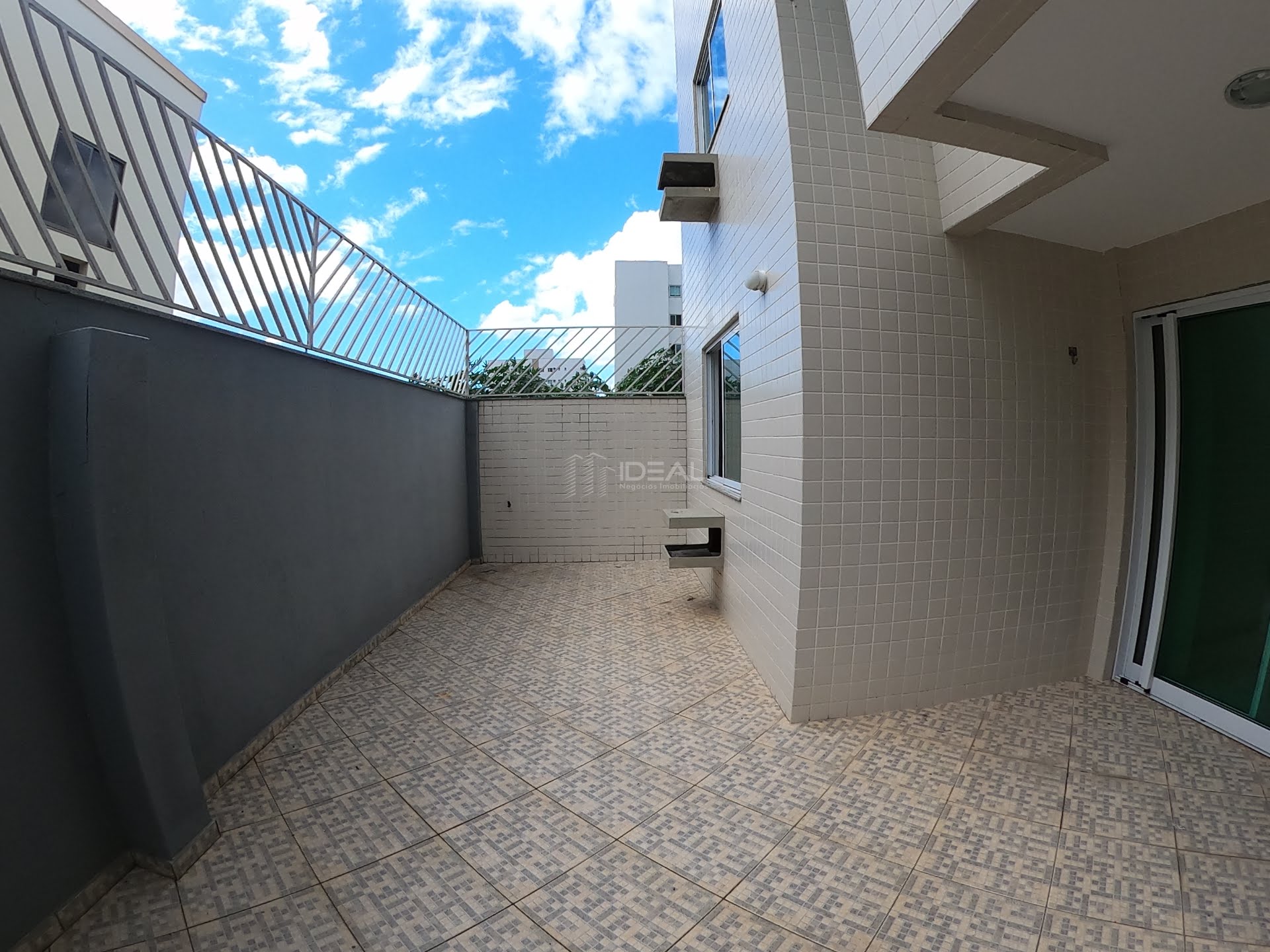 Apartamento com 2 quartos à venda no Flamboyant em Campos RJ