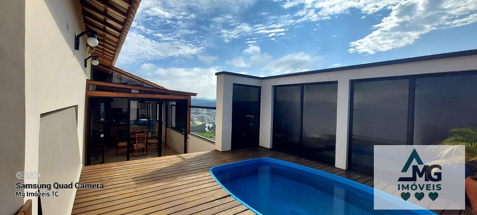 Casa à venda com 4 quartos, 3 banheiros, 3 vagas e 150m² no Jardim Eldorado II, Três Corações — foto principal
