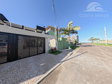 Sobrado Alto Padrão com Vista Mar a Poucos Passos da Praia