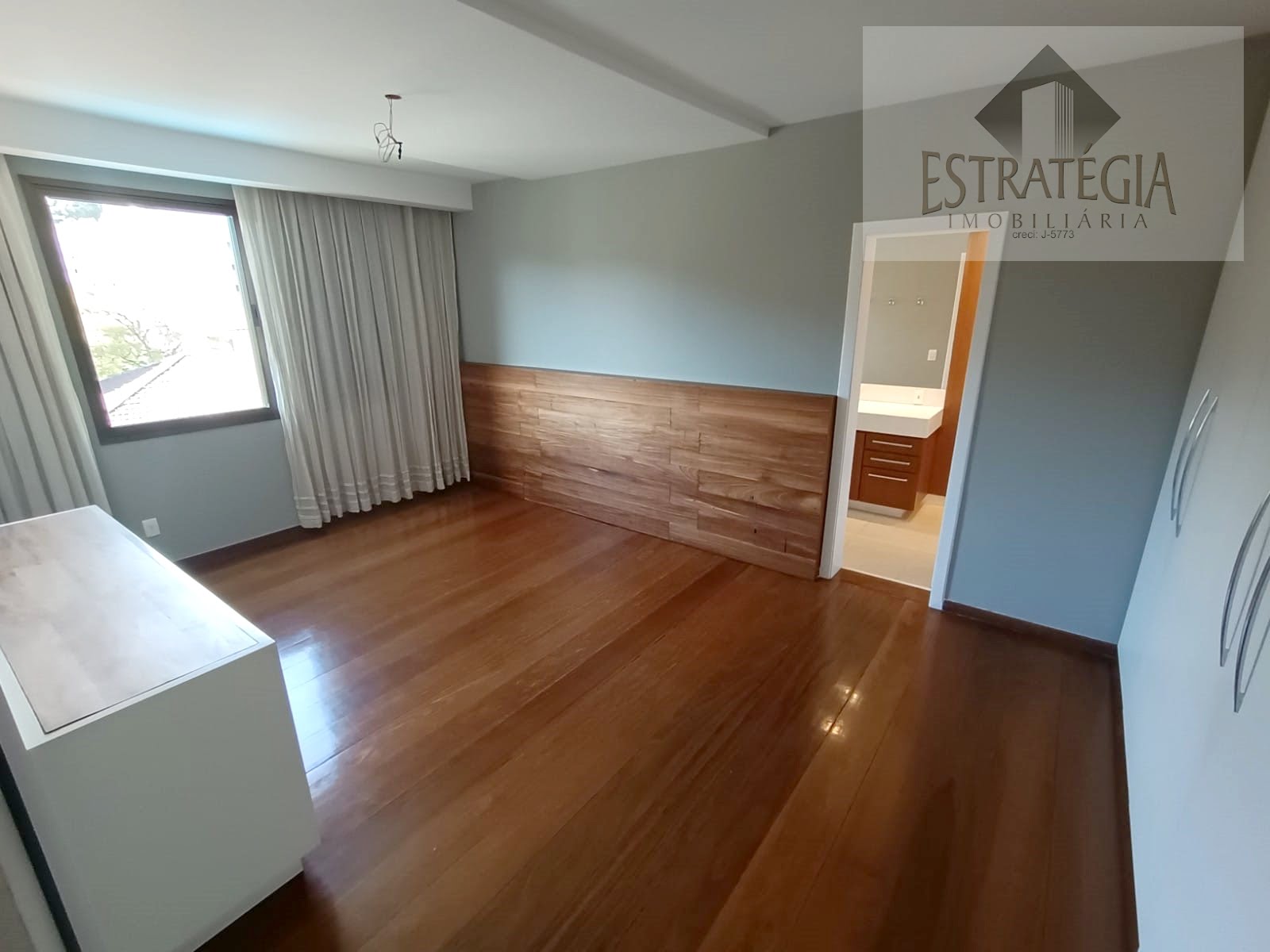 Apartamento à venda com 4 quartos, 2 suítes, 3 vagas e 250m² no Centro, Petrópolis (RJ) — foto 25 de 30