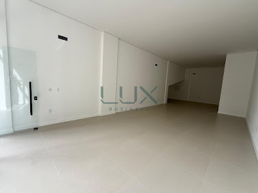 Sala Comercial em Balneário Perequê  -  Porto Belo