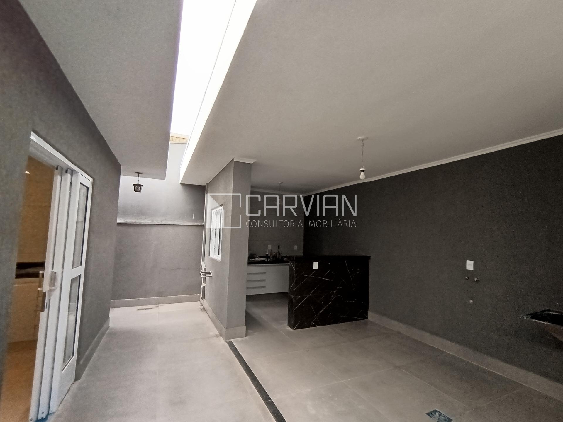 Casa à venda com 3 quartos, 3 banheiros, 4 vagas e 210m² no Jardim Antartica, Ribeirão Preto — foto principal