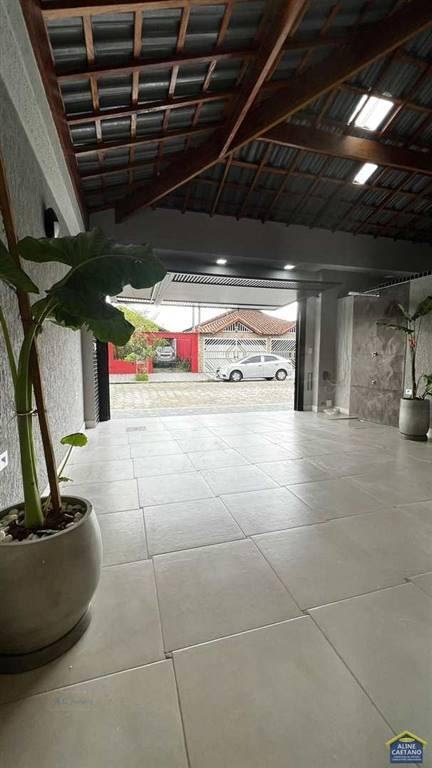 Casa à venda com 3 quartos, 2 suítes, 2 vagas e 115m² no Vilamar, Praia Grande (SP) — foto 3 de 18