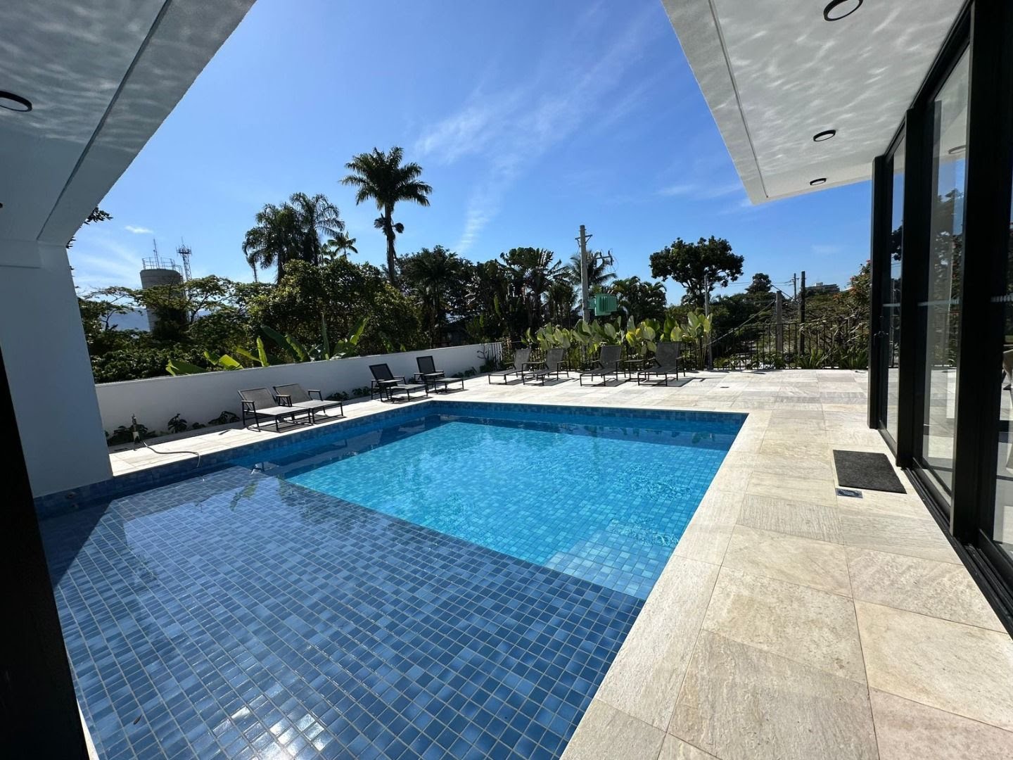 Casa à venda com 3 quartos, 3 banheiros, 2 vagas e 128m² no Itaguá, Ubatuba (SP) — foto 2 de 30
