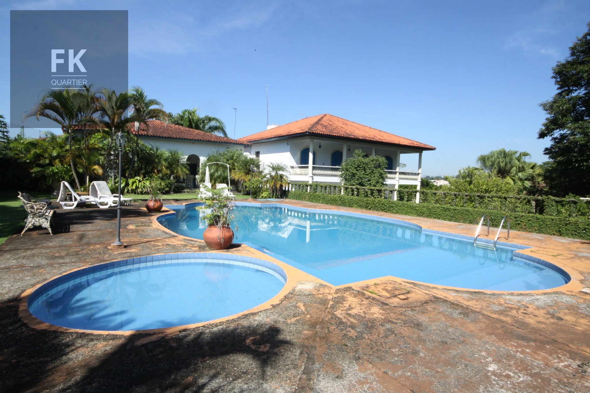 Casa à venda com 4 quartos, 4 banheiros, 4 vagas e 1106m² no Chácaras do Peroba, Jandira — foto principal