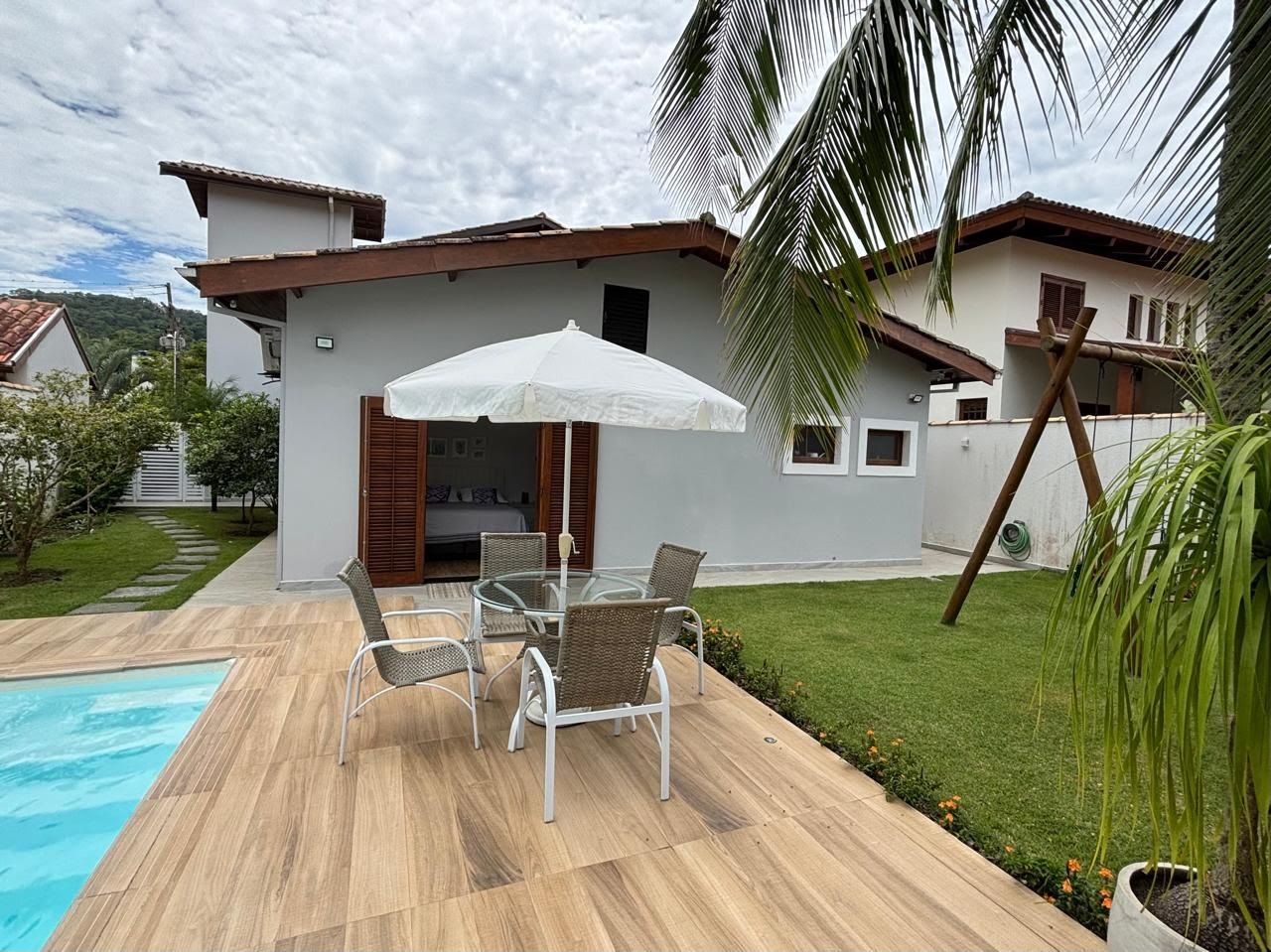 Casa à venda com 4 quartos, 6 banheiros, 2 vagas e 520m² no Itaguá, Ubatuba (SP) — foto 2 de 20