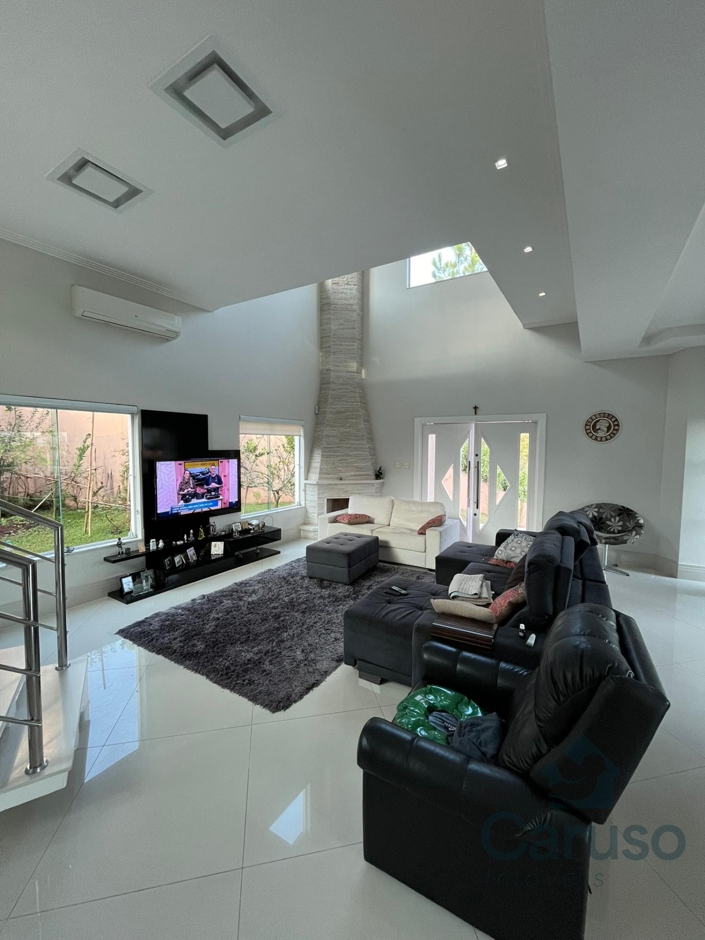 Casa à venda com 5 quartos, 3 suítes, 2 vagas e 1100m² no Arujázinho I, II e III, Arujá (SP) — foto 3 de 30